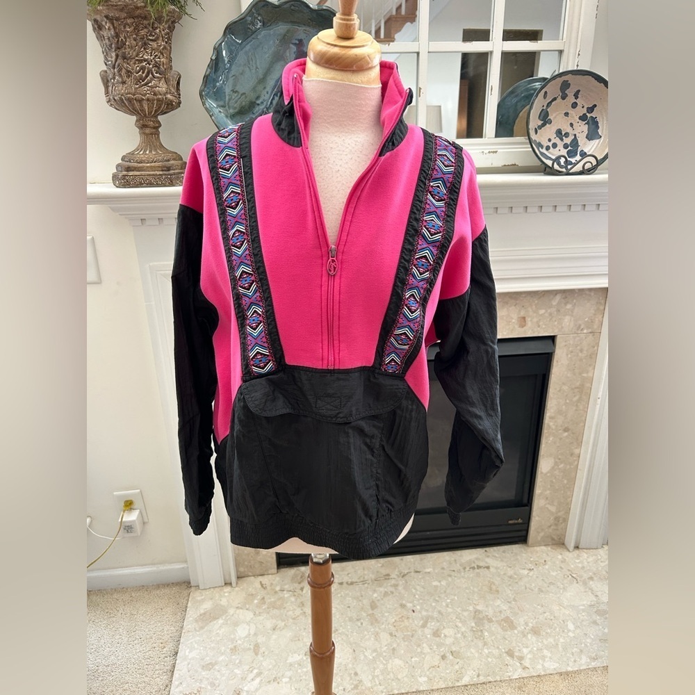 Lavon Vintage Pink  & Black Pullover